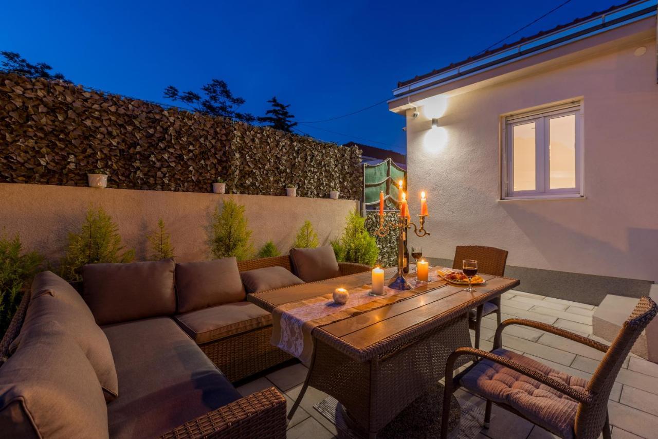 Villa Katess With Heated Pool Split Ngoại thất bức ảnh