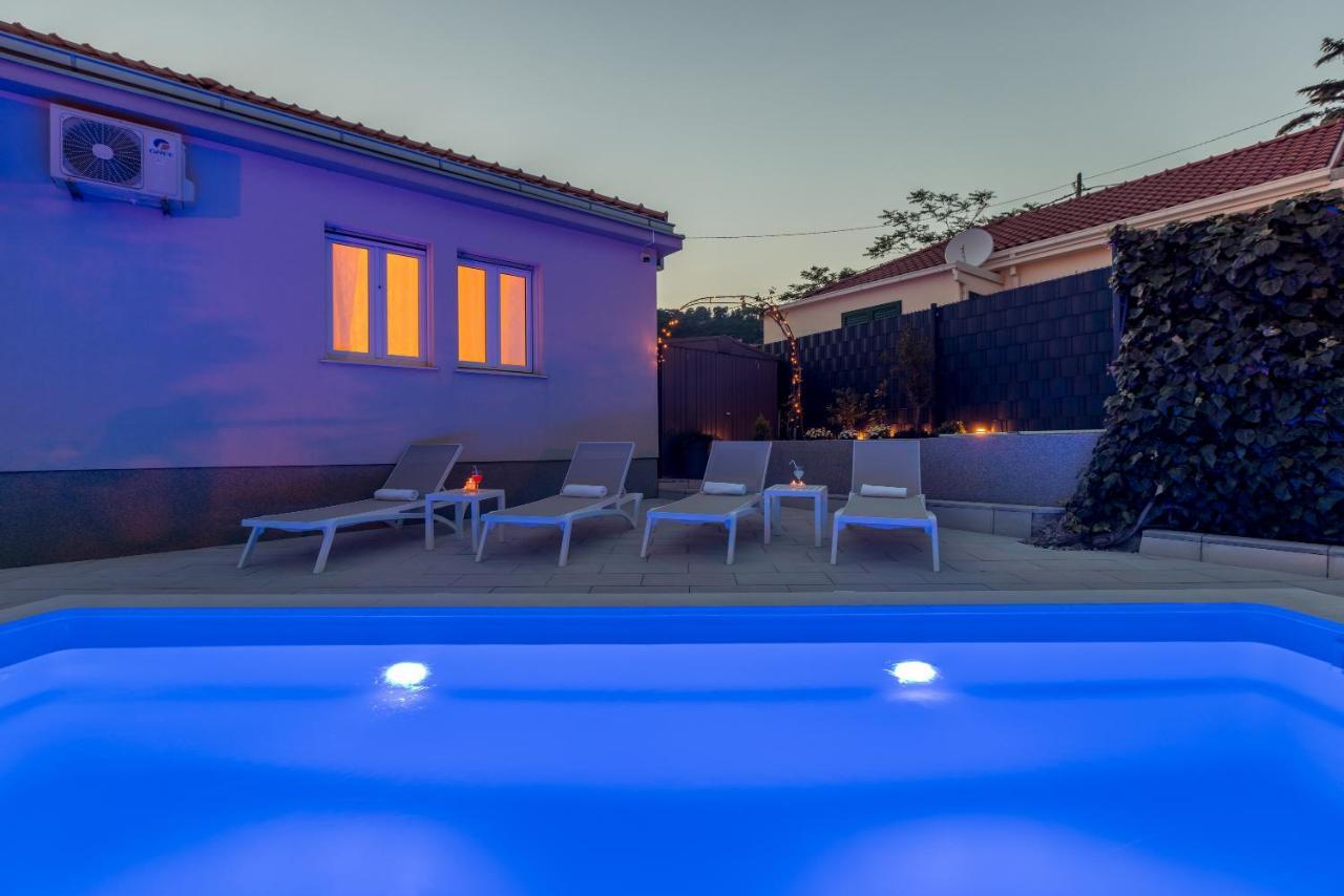 Villa Katess With Heated Pool Split Ngoại thất bức ảnh